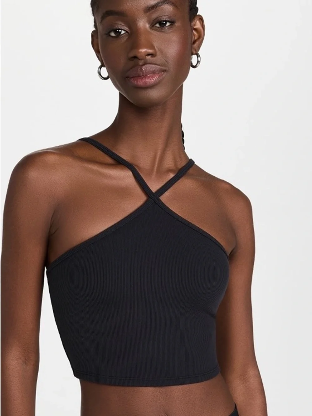 ALO Goddess Ribbed Crop Top in Black - M